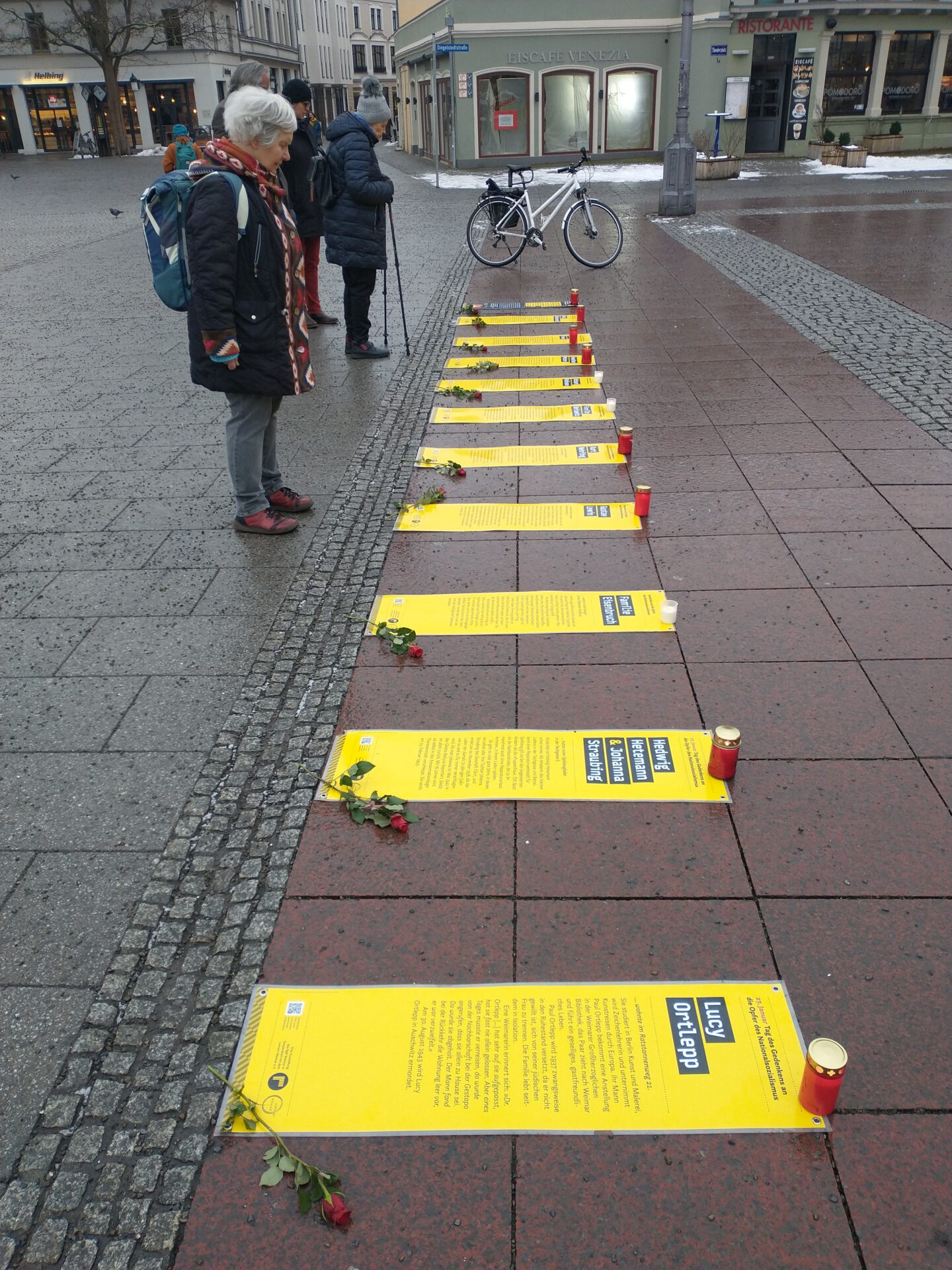 Foto Ausstellung Gedenken Theaterplatz